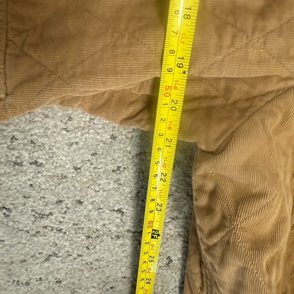 Eddie Bauer L quilted corduroy barn coat in EUC - Picture 9 of 16